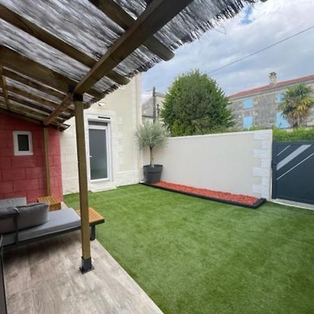 - Le Nuage - Unique, Espace Spa Privatif Et Jardin Avec Plancha Et Salon Privatif, Stationnement Public Gratuit Niort Luaran gambar
