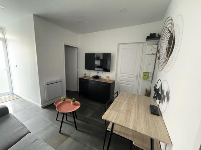 - Le Nuage - Unique, Espace Spa Privatif Et Jardin Avec Plancha Et Salon Privatif, Stationnement Public Gratuit Niort Luaran gambar